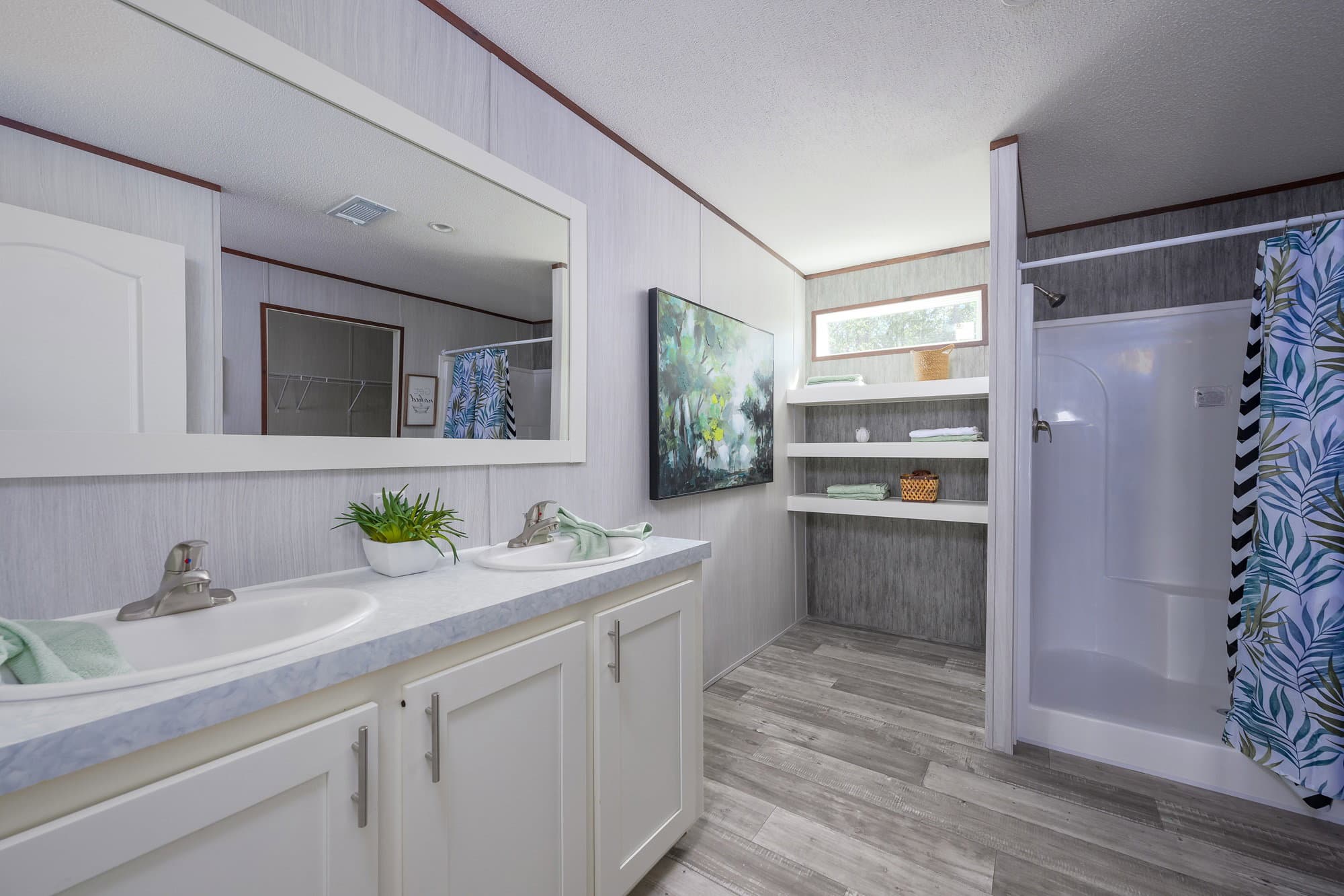 Blitz bathroom home features