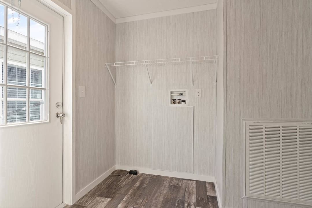 Grand slam 2856256 interior home features