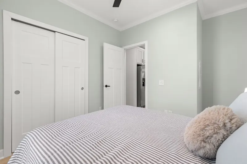 Legend 1438513 bedroom home features