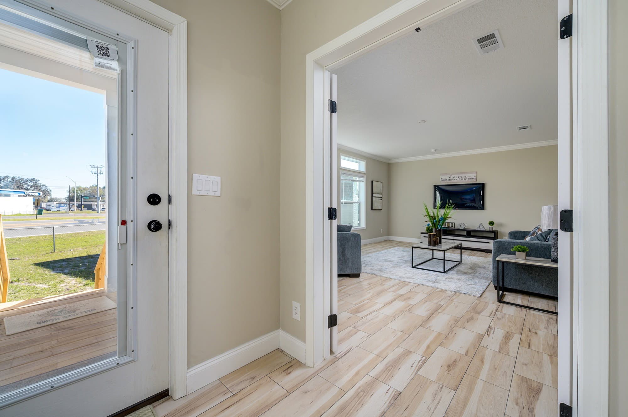 Big mullet interior home features