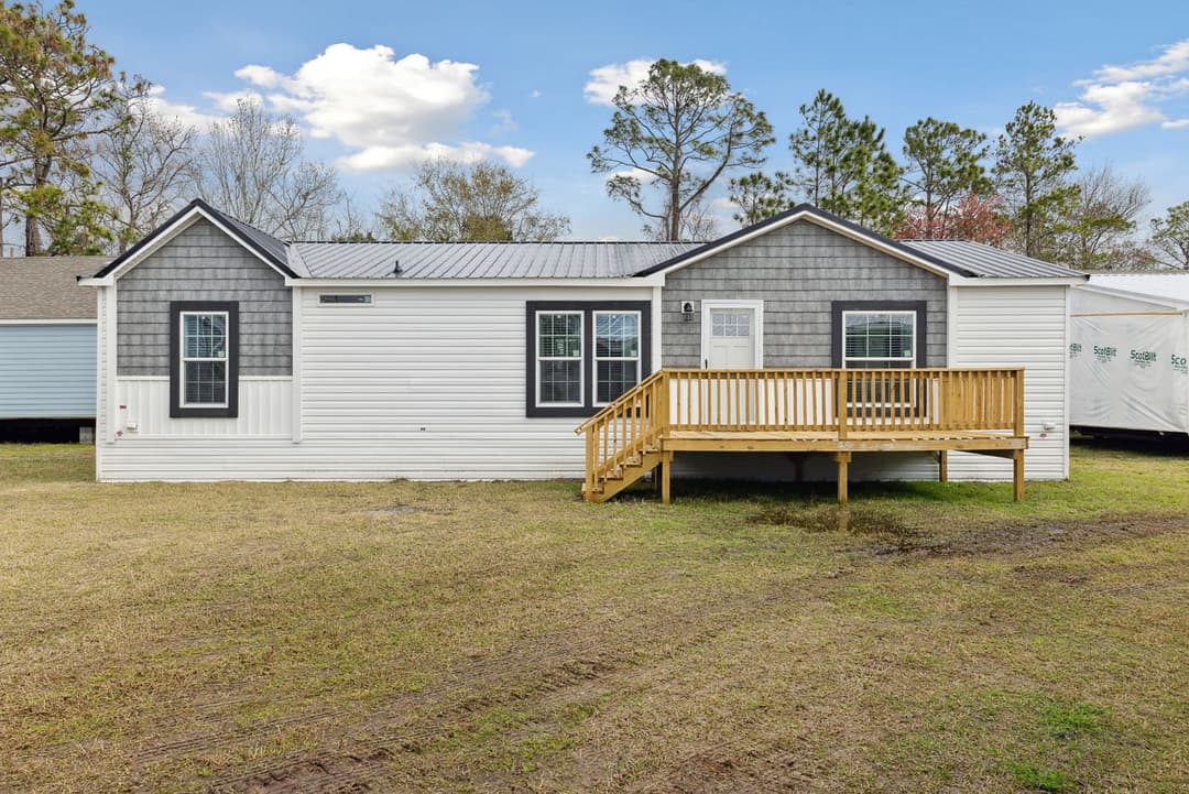 Waycross express 2852477 hero, elevation, and exterior home features