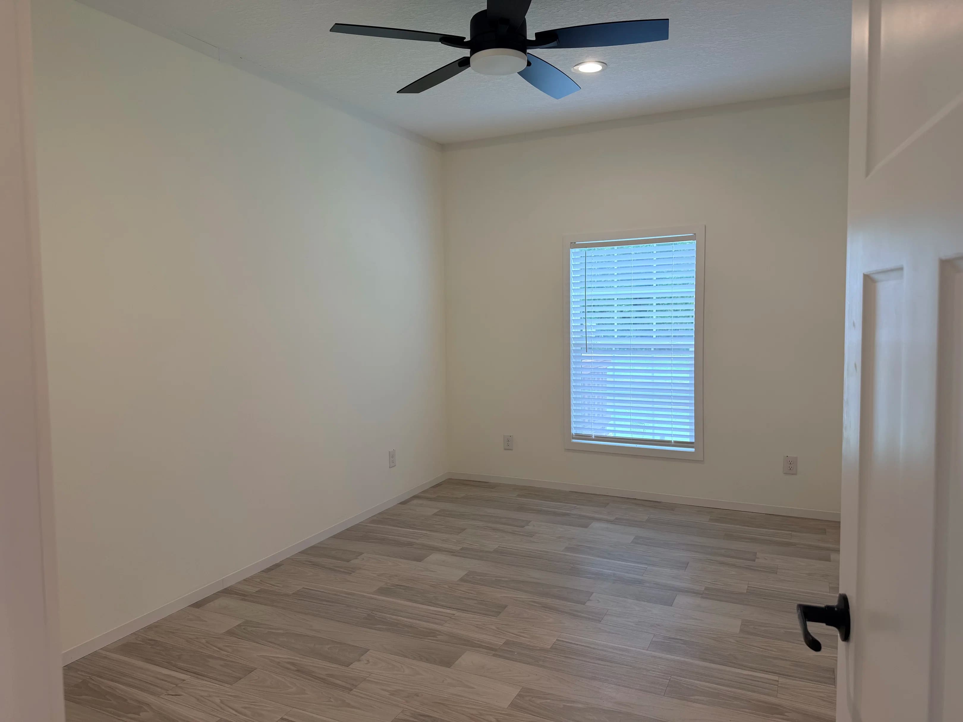The diamond  home features
