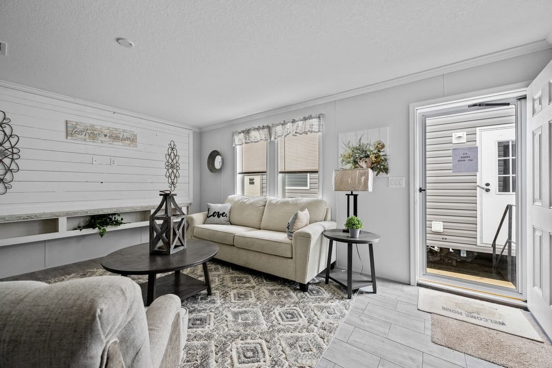 Venice w/study interior home features