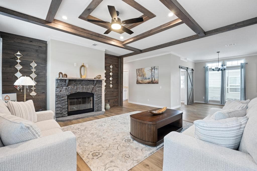 The black pearl  home features