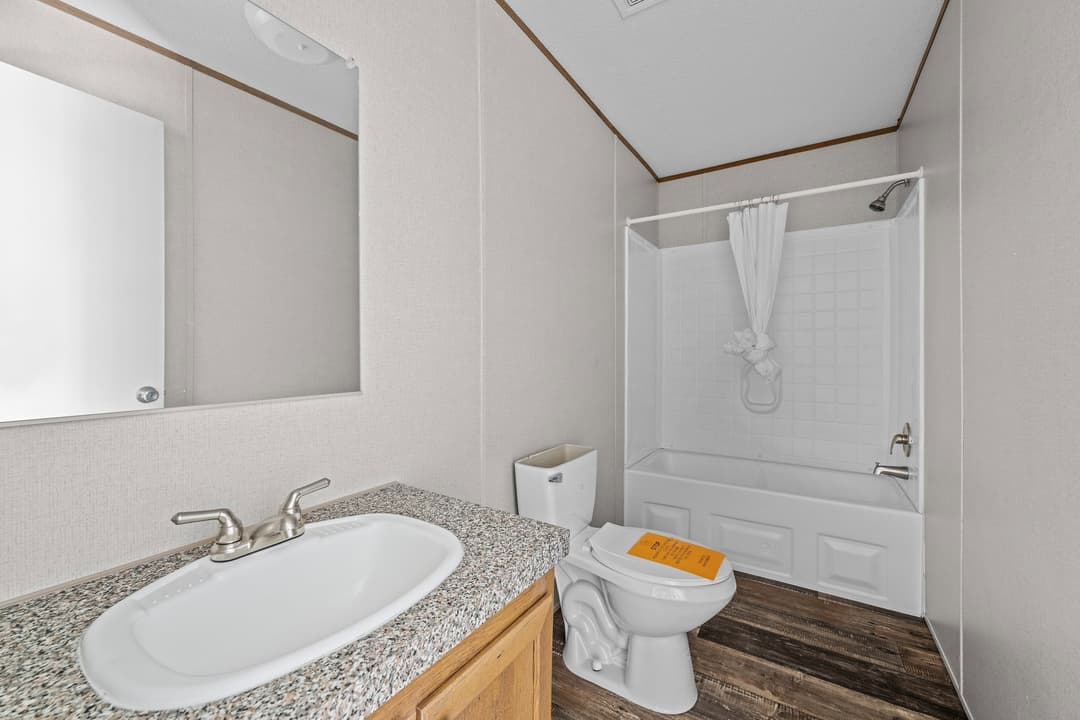 Dash 3 bathroom home features