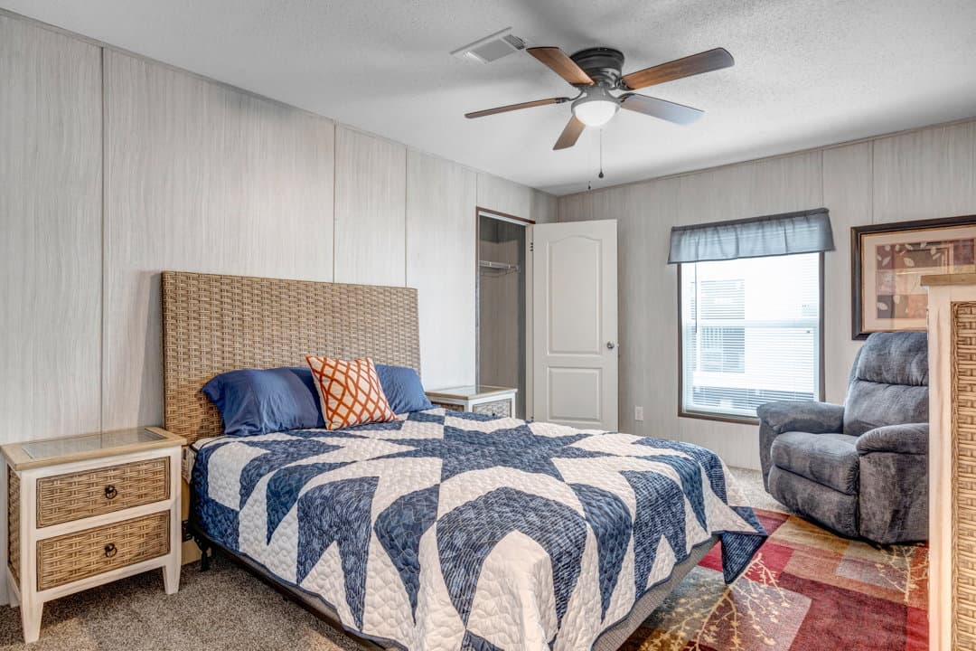 The tourmaline bedroom home features