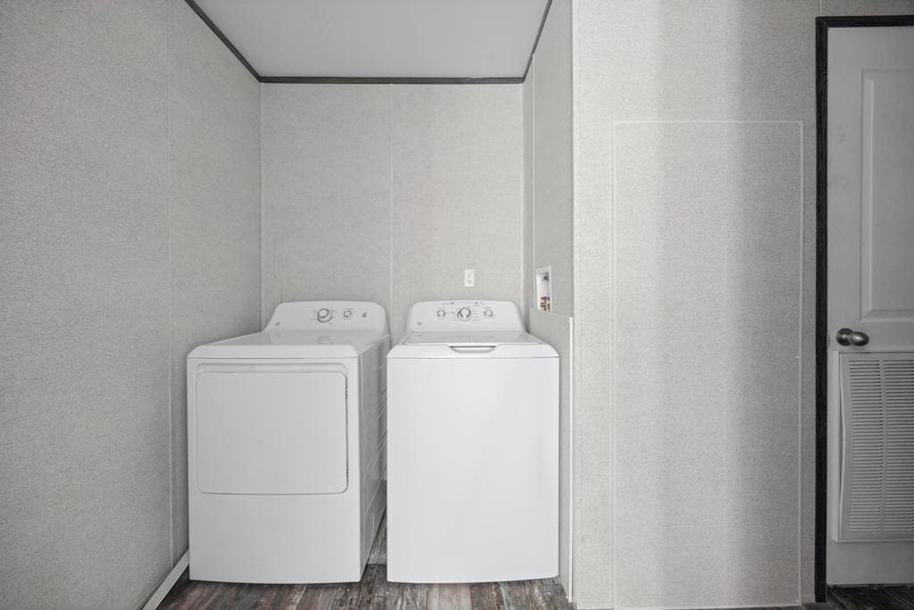 The blue diamond  home features