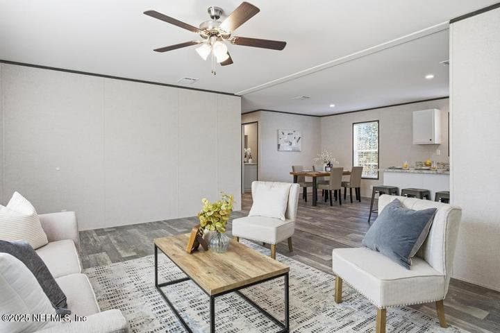 The topaz - 156 wallace st., interlachen, fl 32148 (move-in ready)  home features