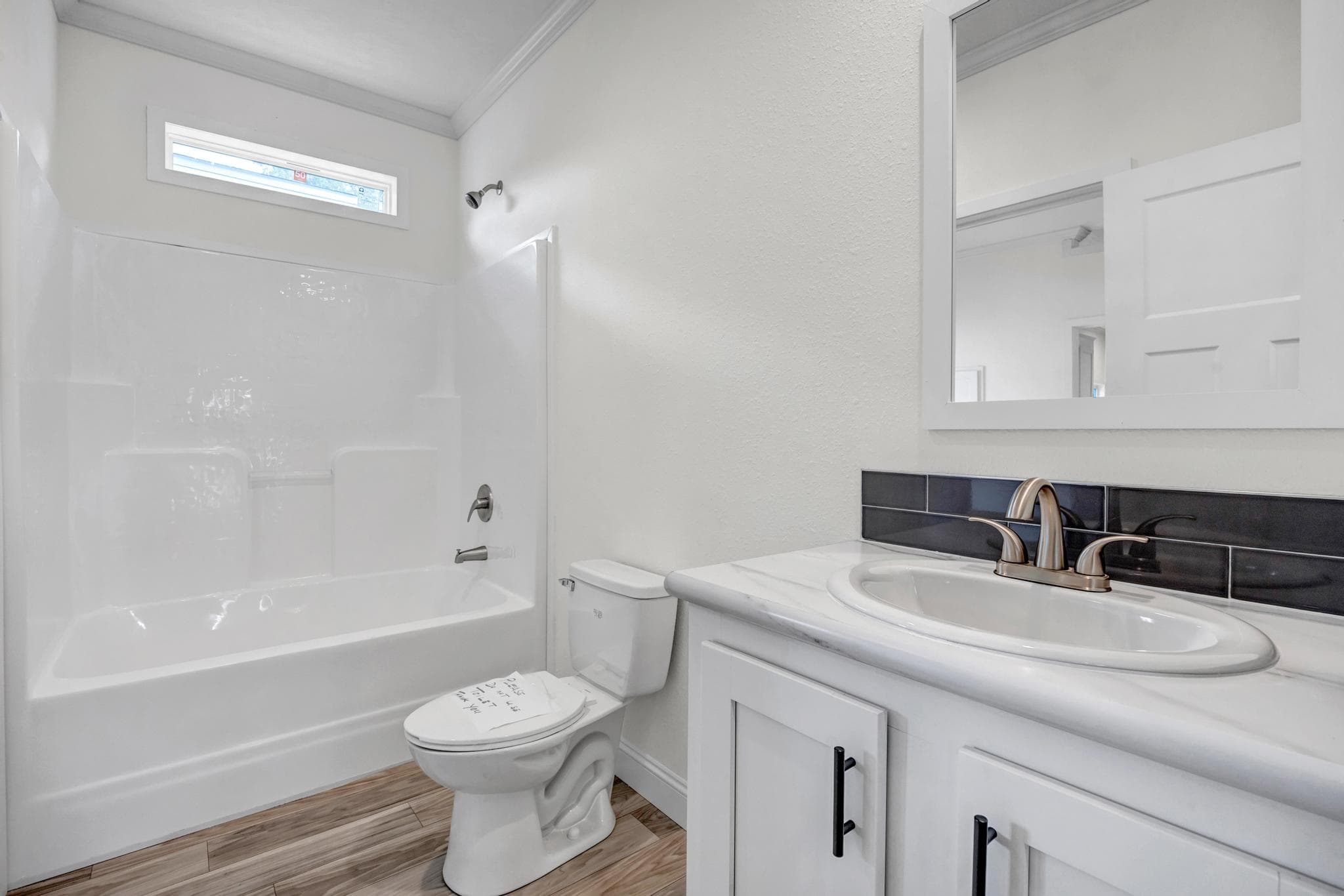 The tanzanite bathroom home features