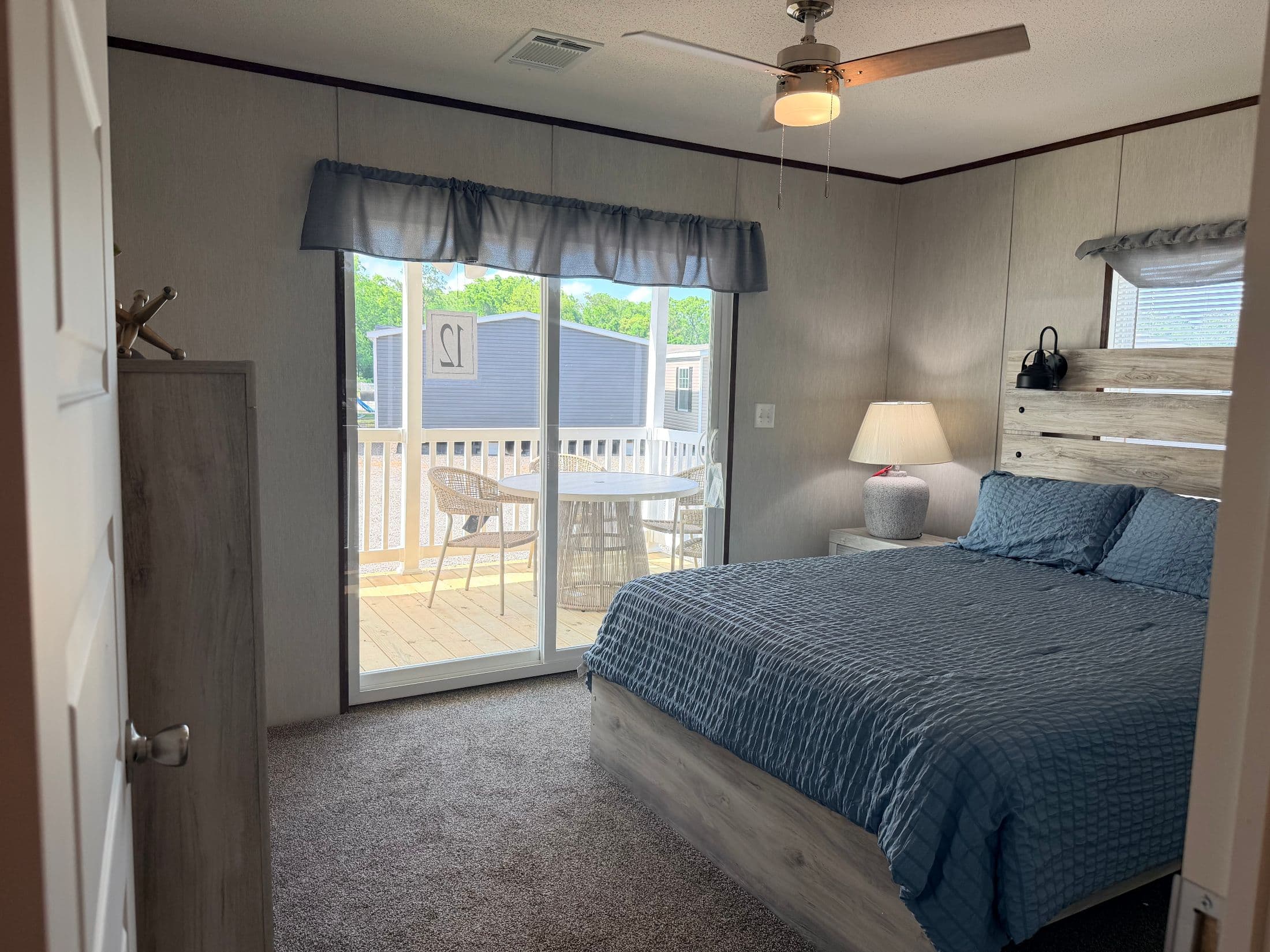 The moon stone   home features