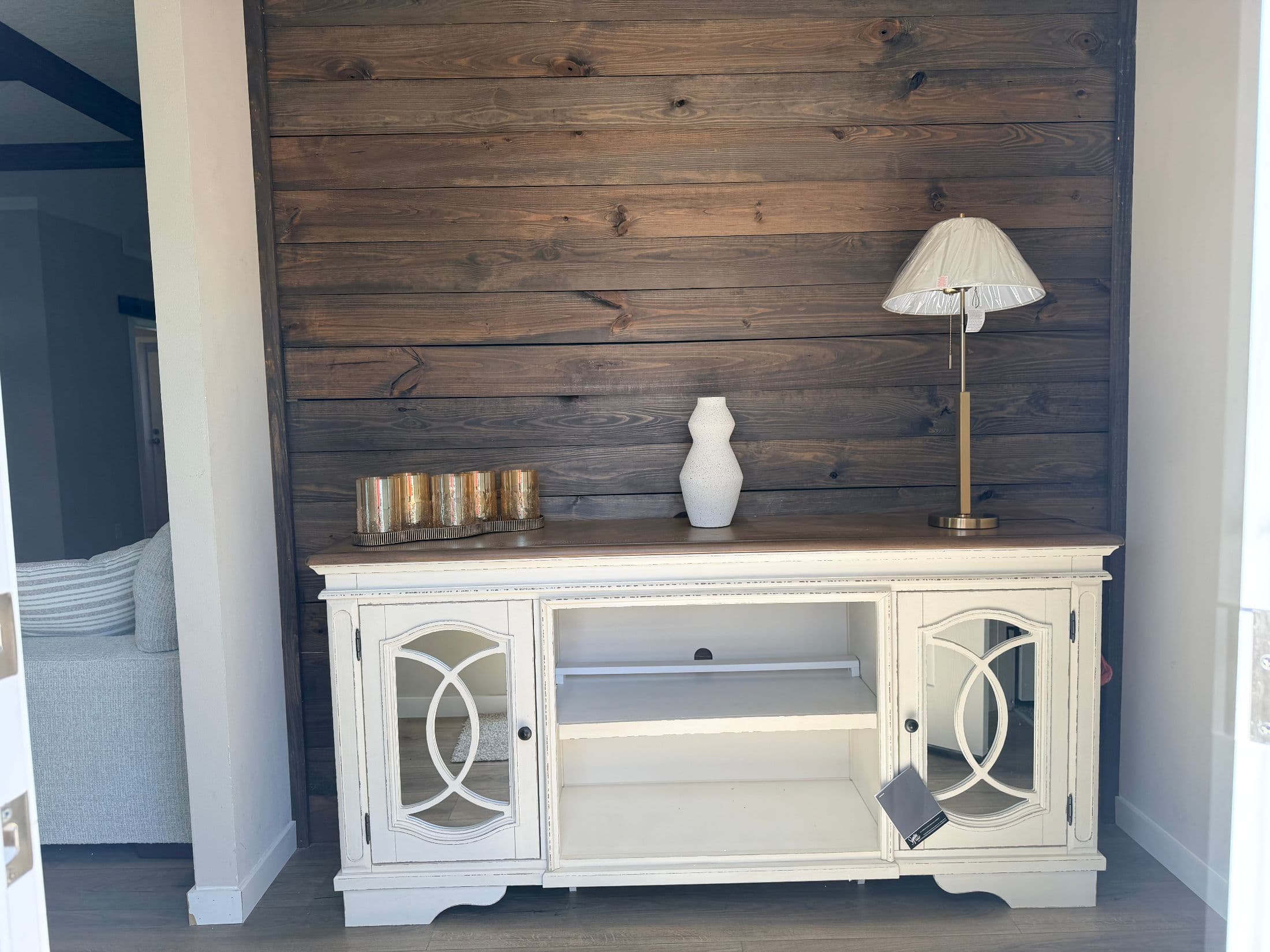 The black pearl  home features