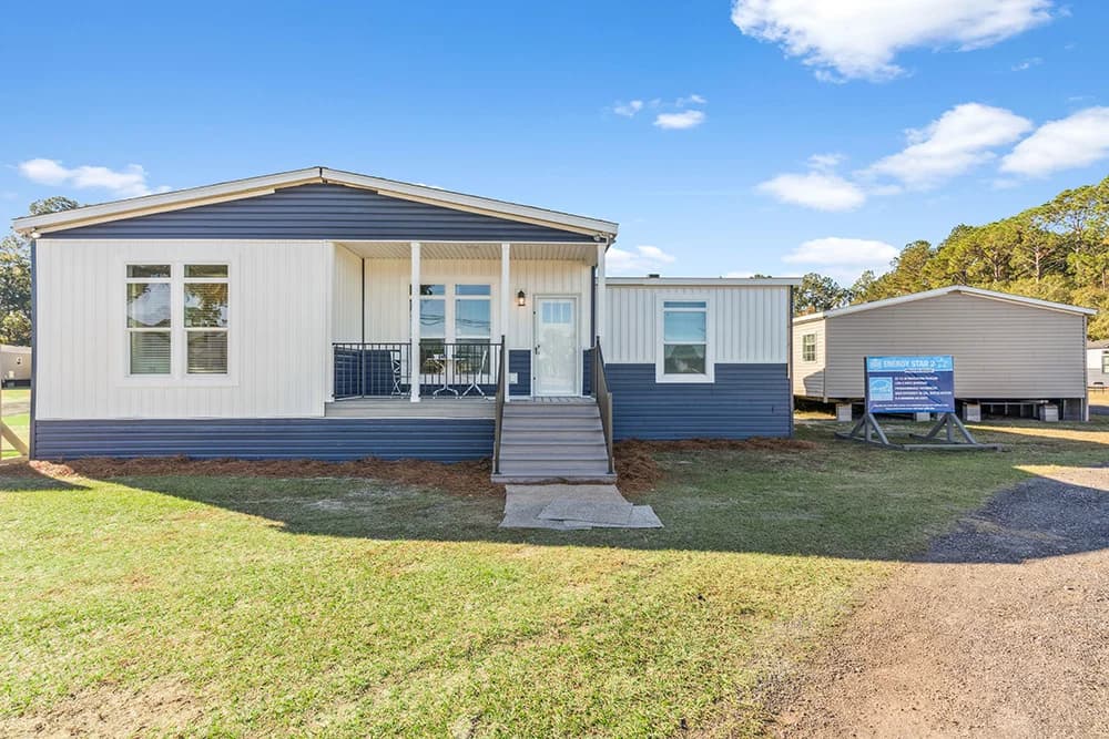 Xt series hero and exterior home features