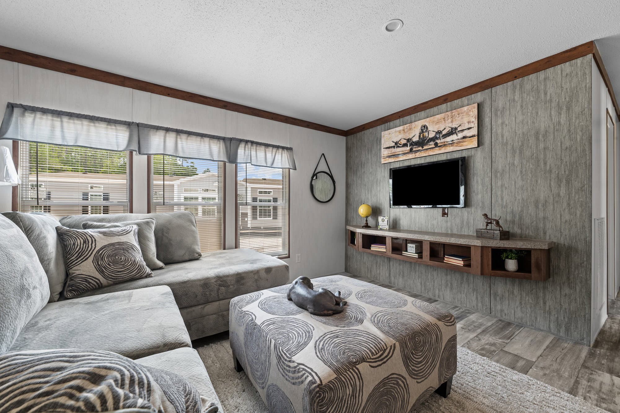 Guardian interior home features