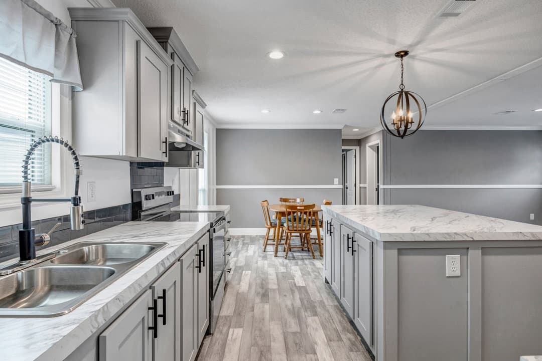 The sapphire kitchen home features