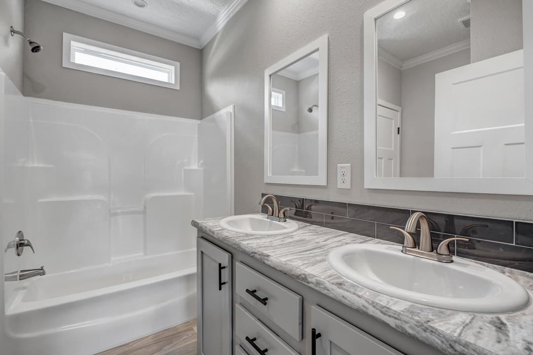 The jade bathroom home features