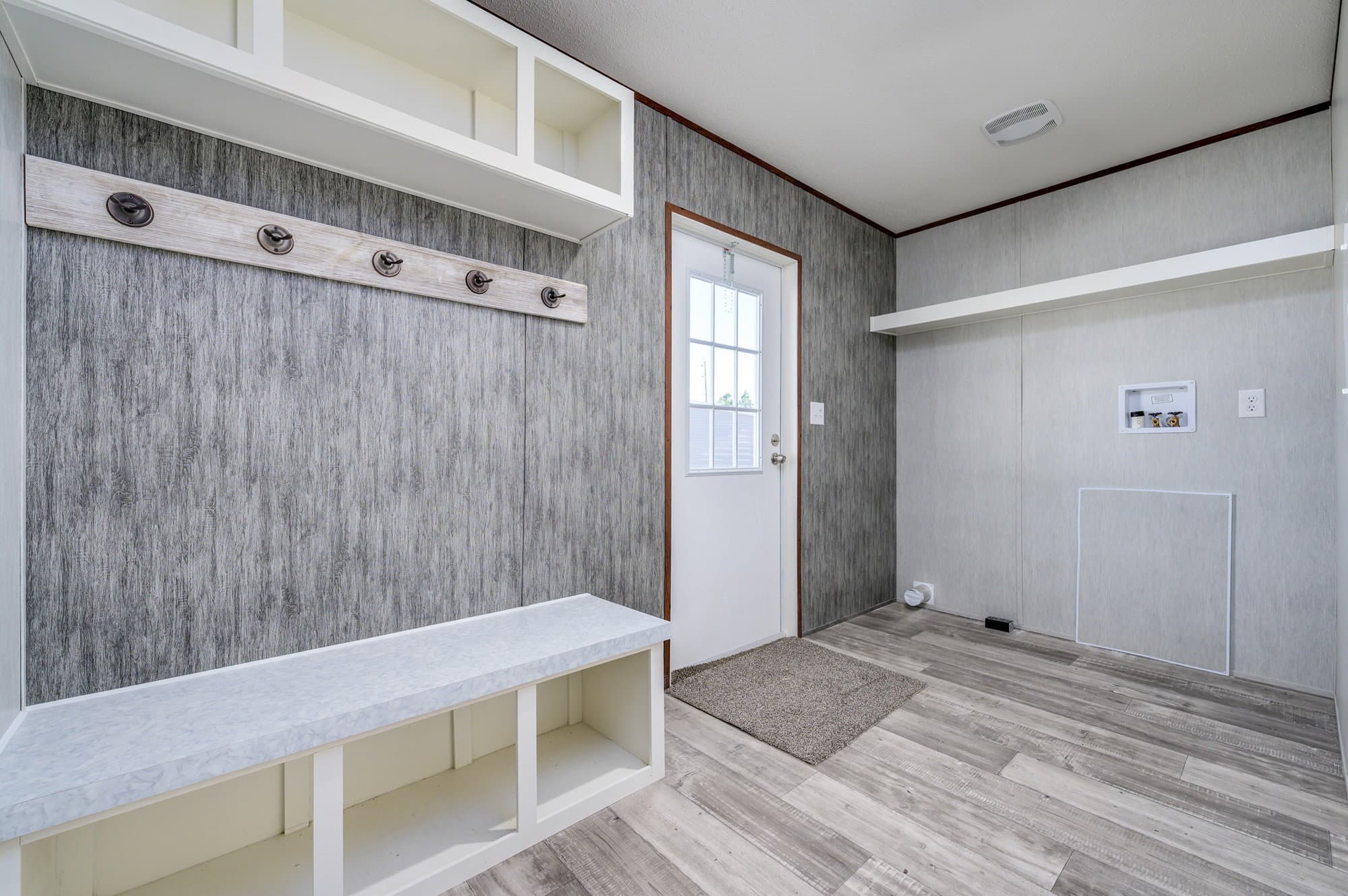 Spring ridge interior home features