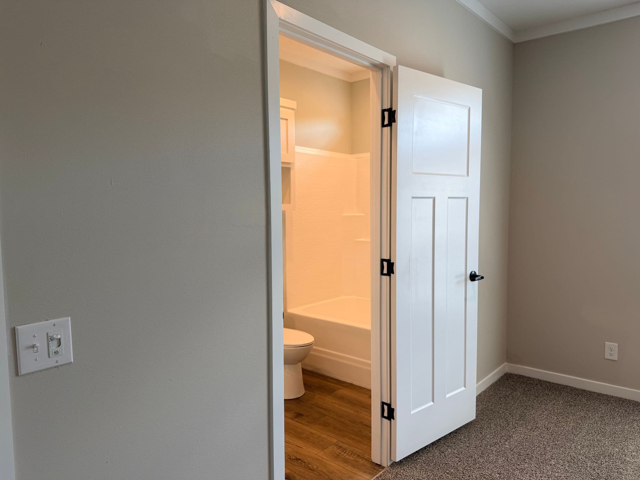 The black pearl  home features