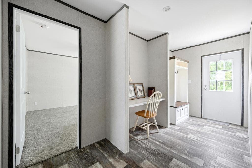 The blue diamond  home features