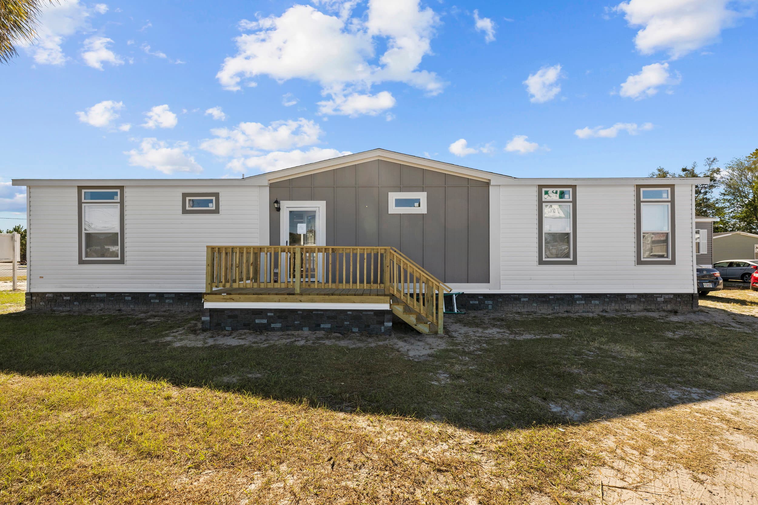 Covington elevation and exterior home features