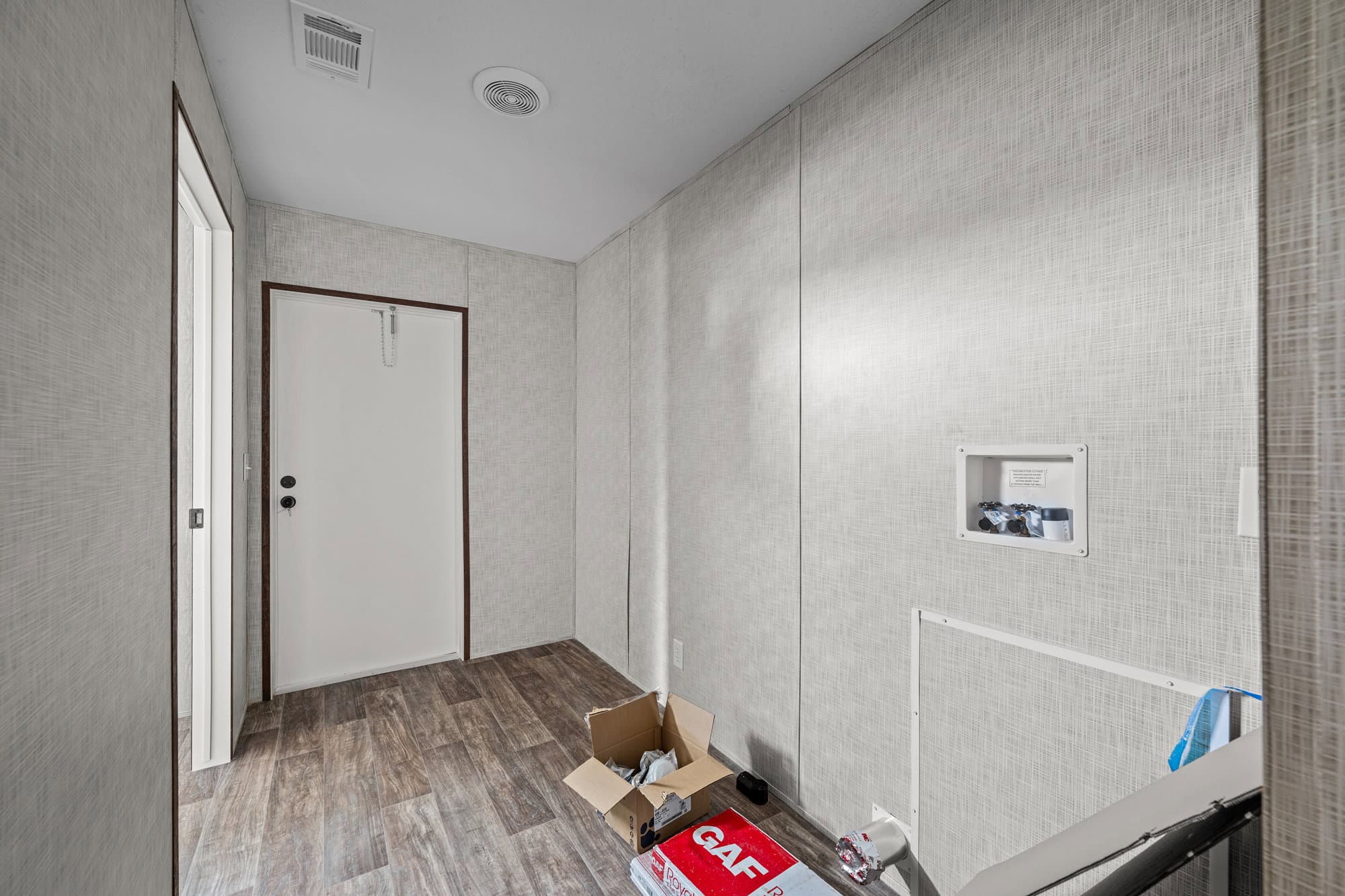 The messi interior home features