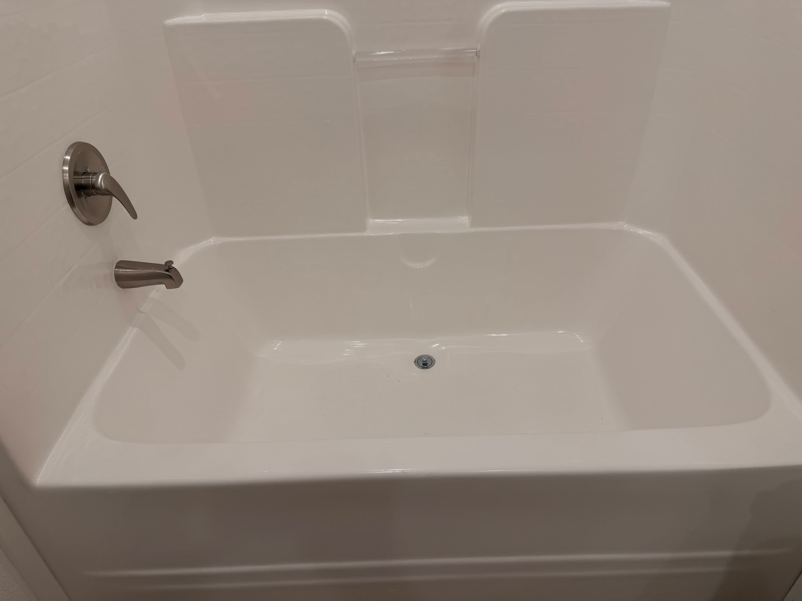 The smokey garnet  home features