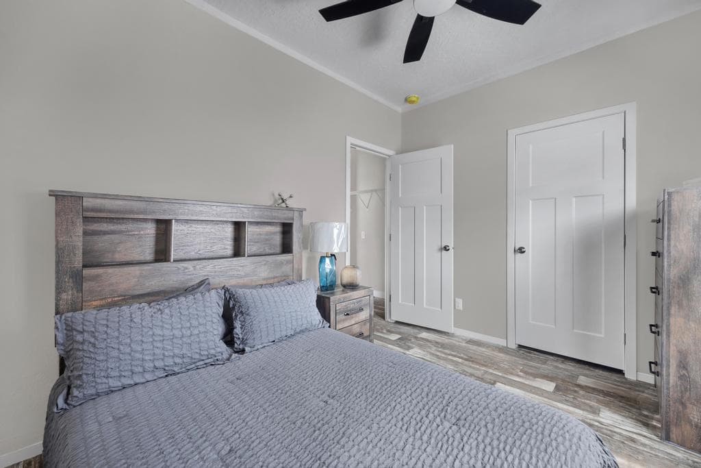 The pearl  home features