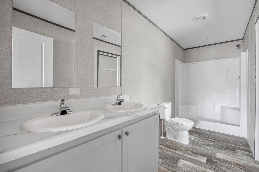 The blue diamond  home features