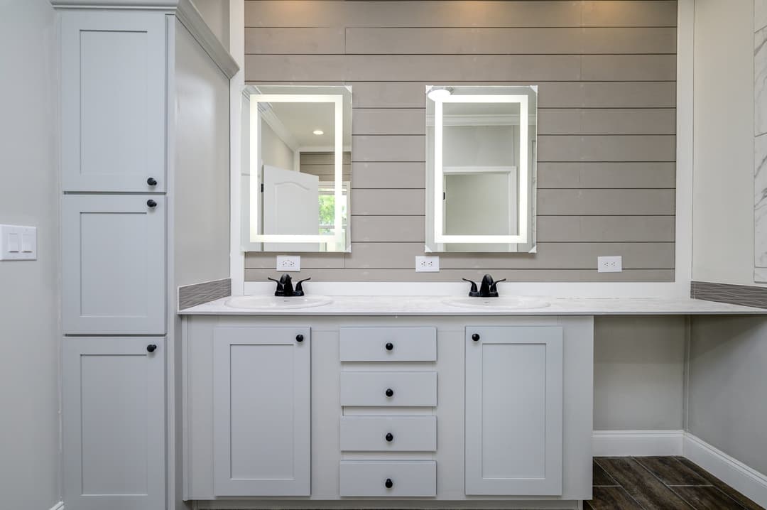 Key largo bathroom home features