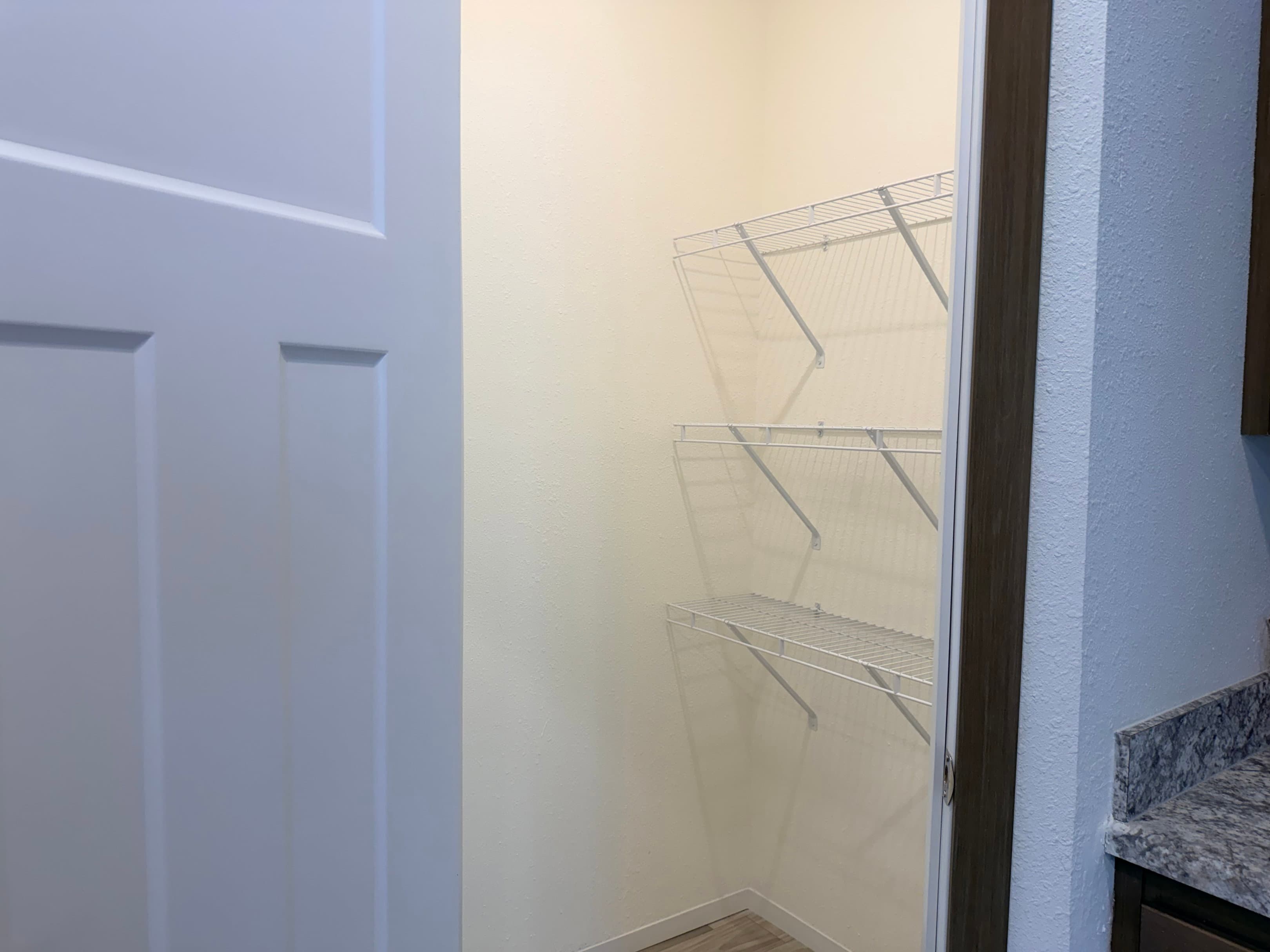 The smokey garnet  home features