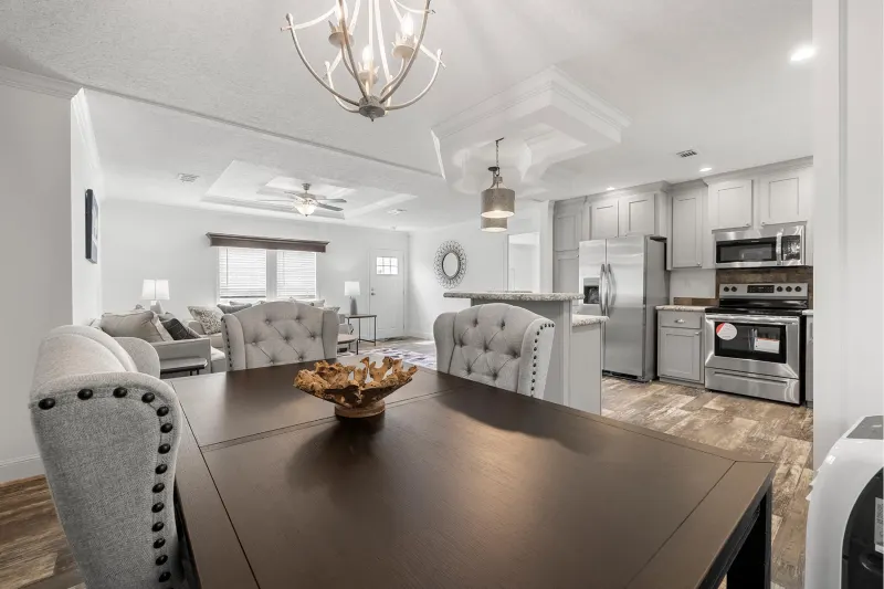 Freedom 2860520 interior home features