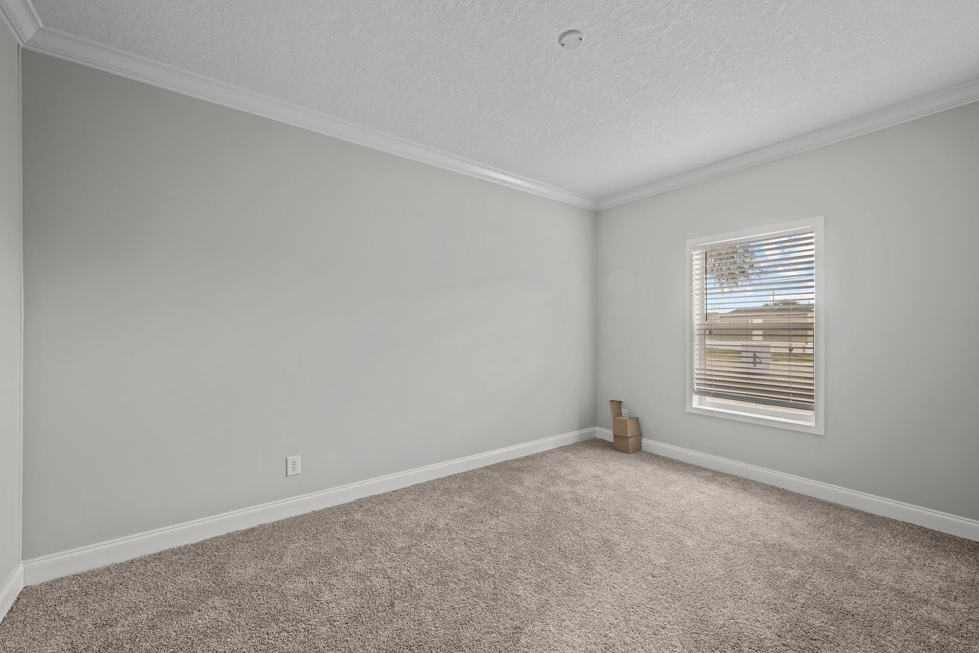 Merritt island bedroom home features