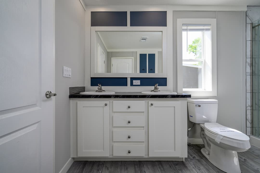 Marco 54 bathroom home features