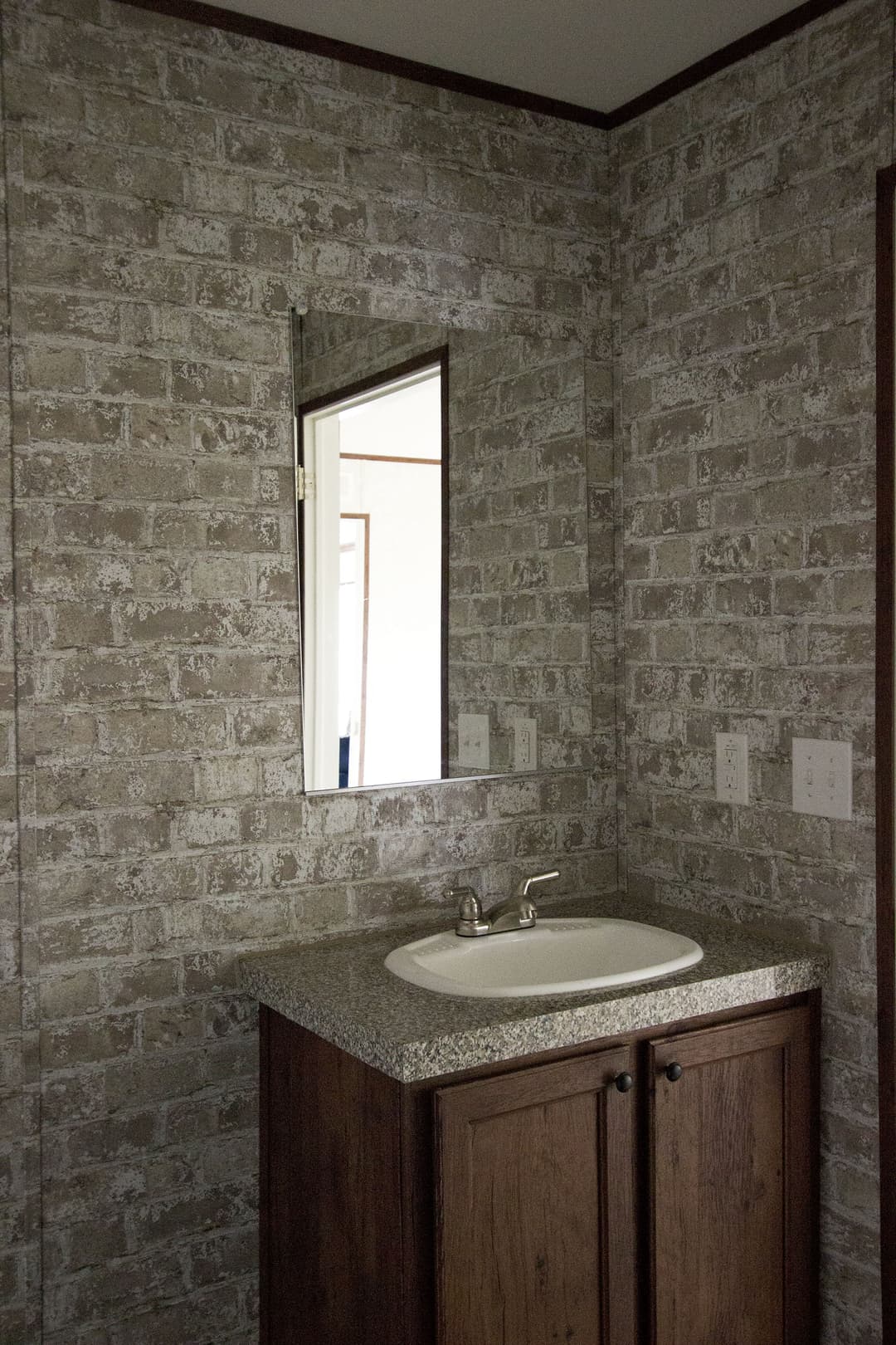 Jet bathroom home features