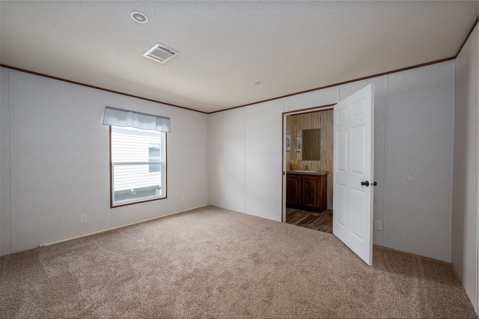 The mahomes bedroom home features