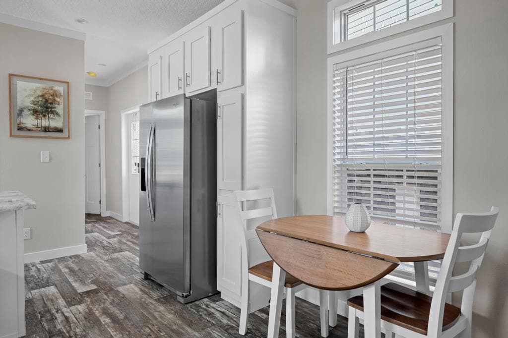 The pearl  home features