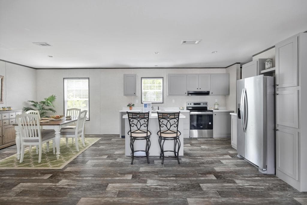 The blue diamond  home features