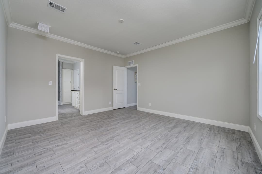 Loki bedroom home features