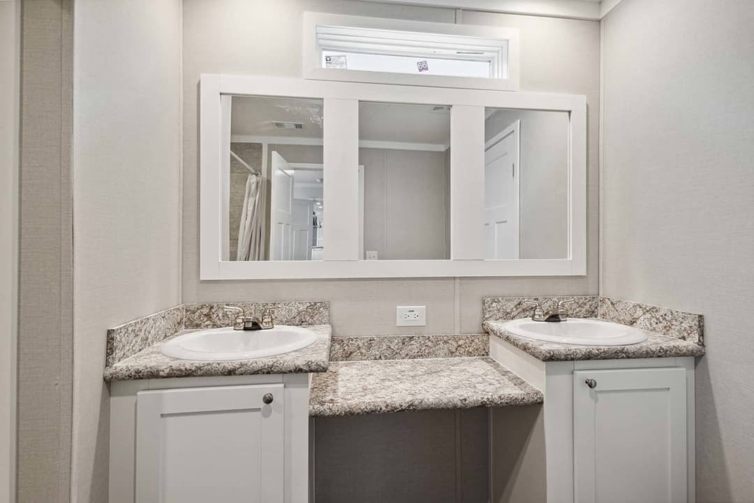 Grand slam 1676480 bathroom home features