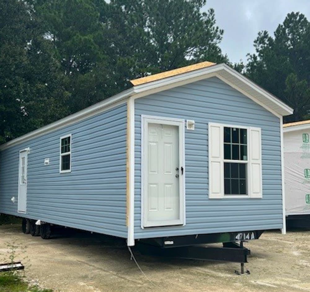 Thrifty hero home features