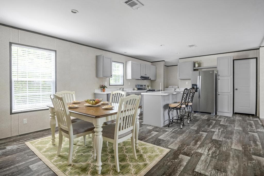The blue diamond  home features