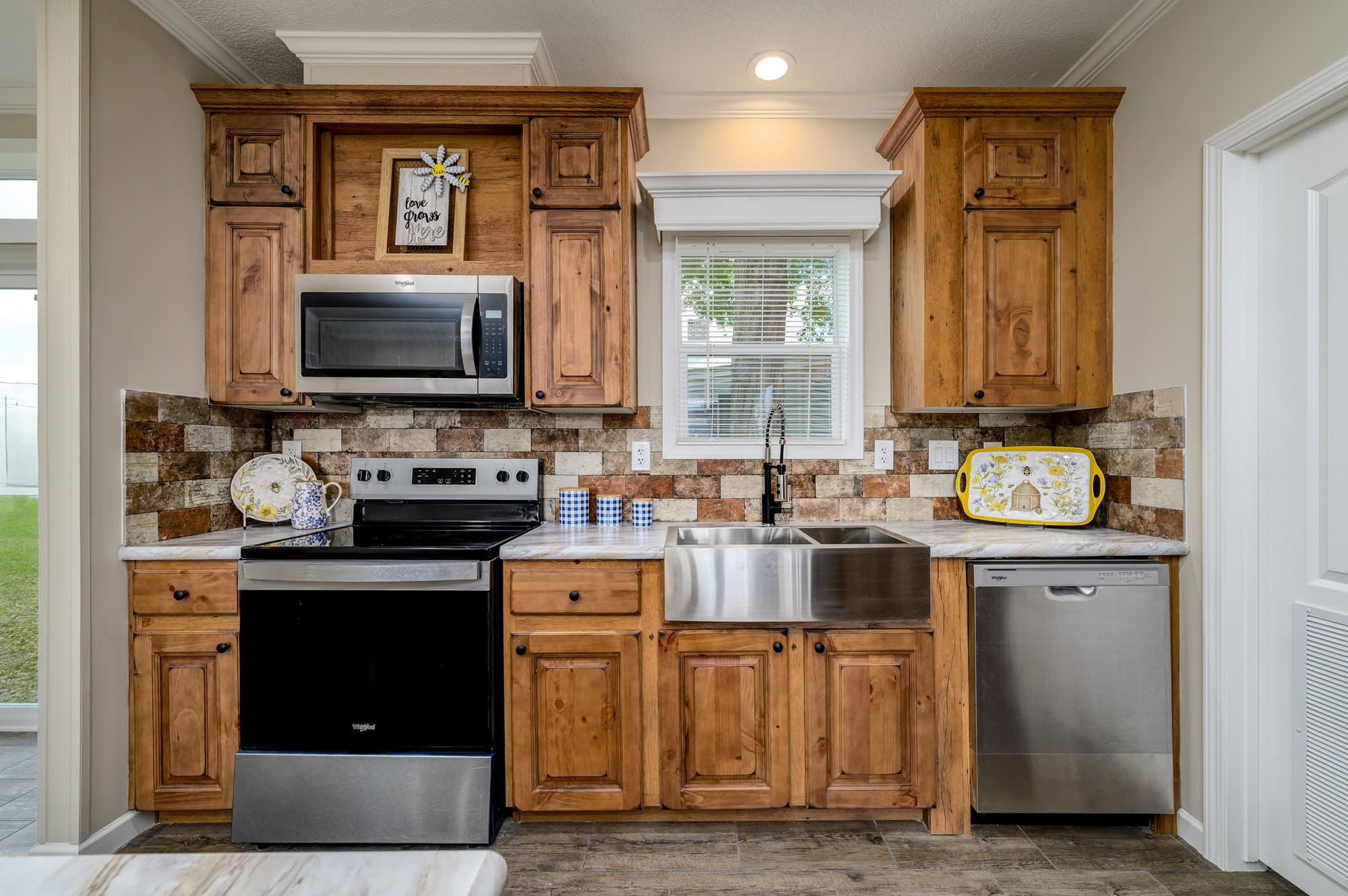 Haven kitchen home features