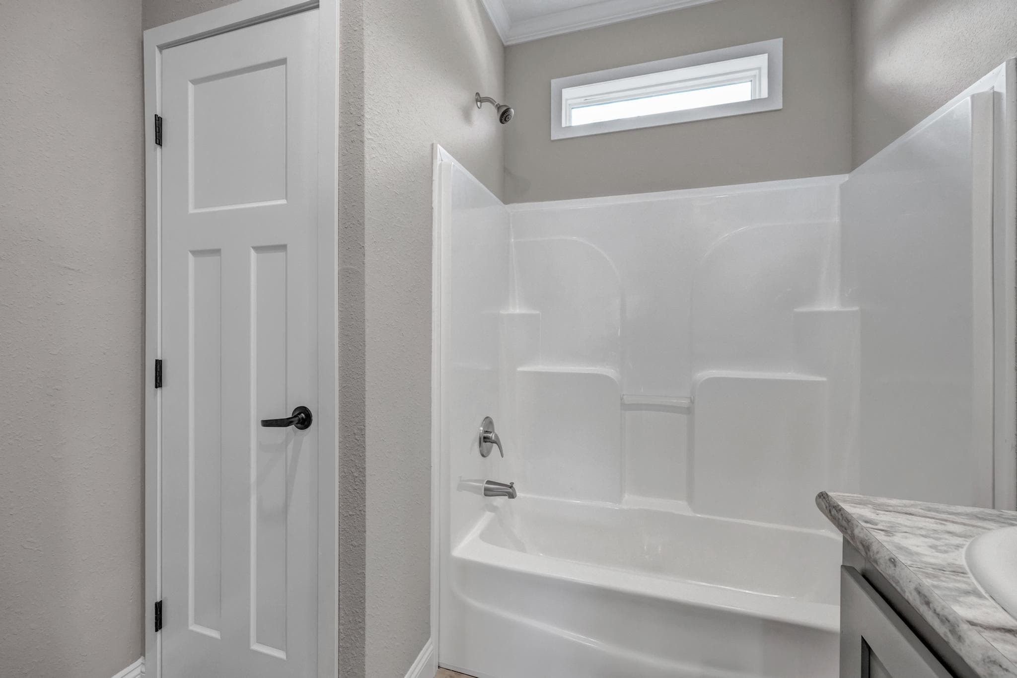 The jade bathroom home features