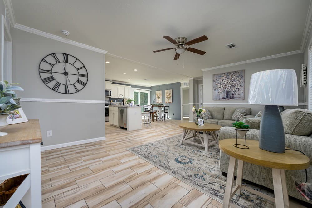 Tater tot interior home features