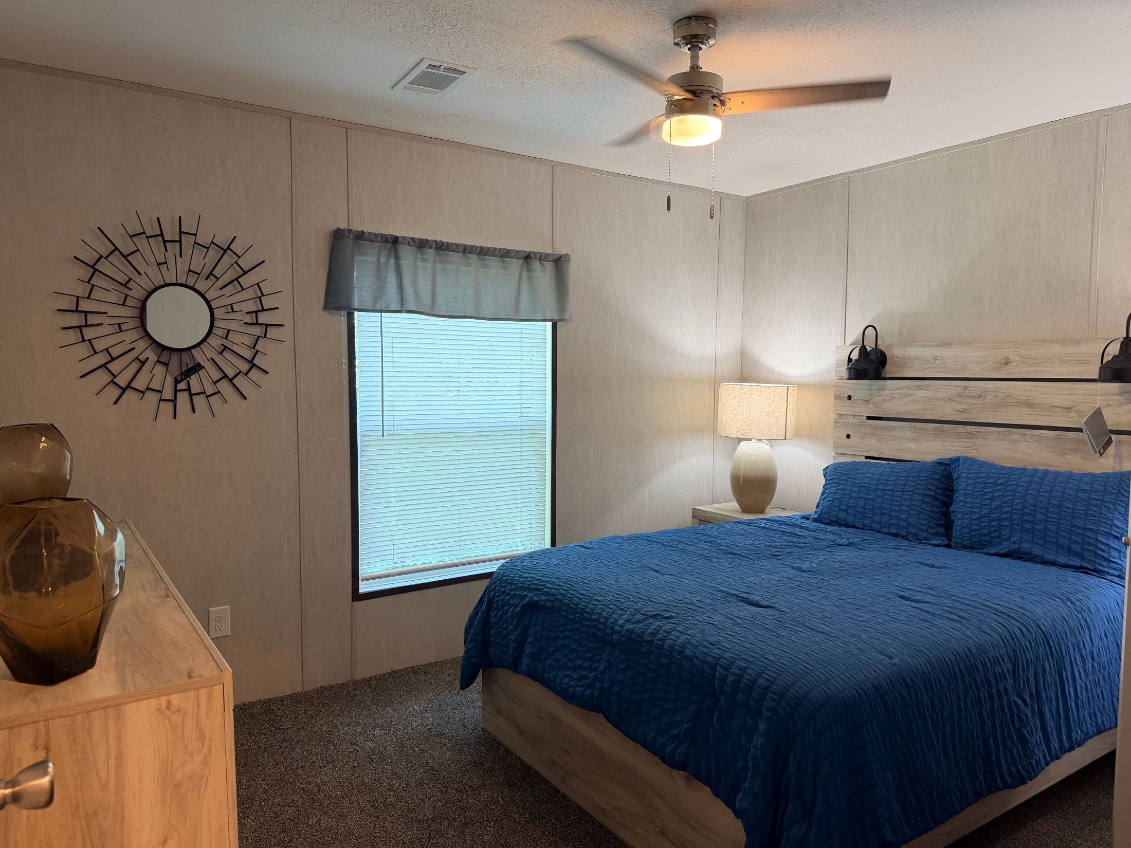 The moon stone   home features