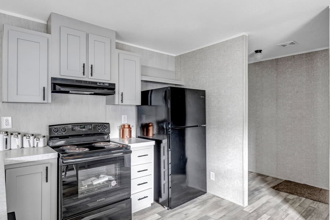 The comet kitchen home features