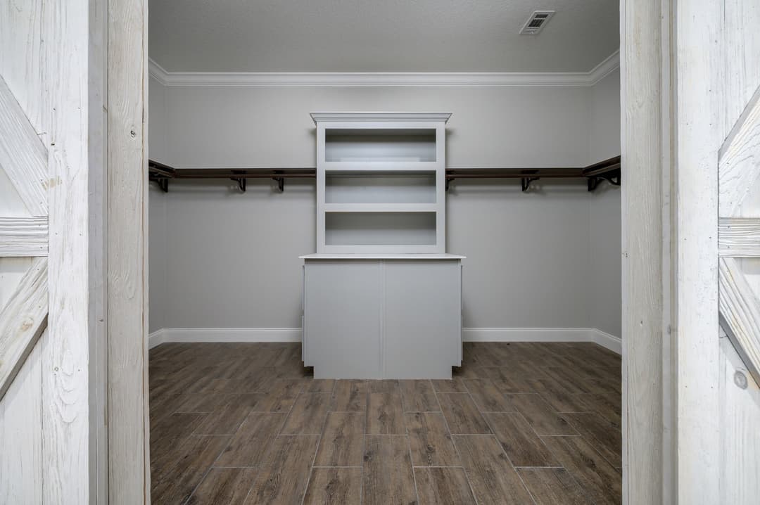 Key largo interior home features