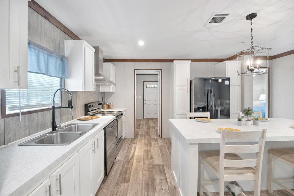 The moon stone   home features