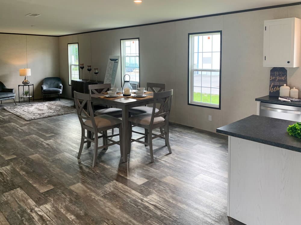 Woolwine interior home features