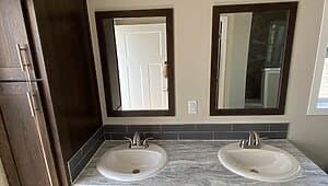 Legend 3276502 bathroom home features