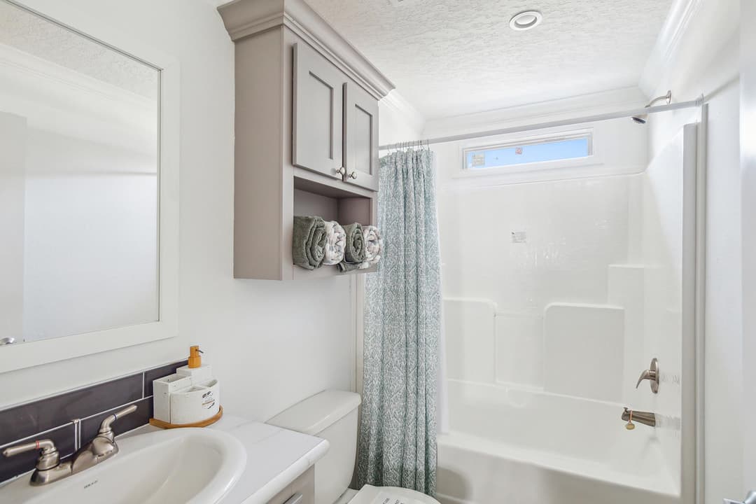 Freedom bathroom home features